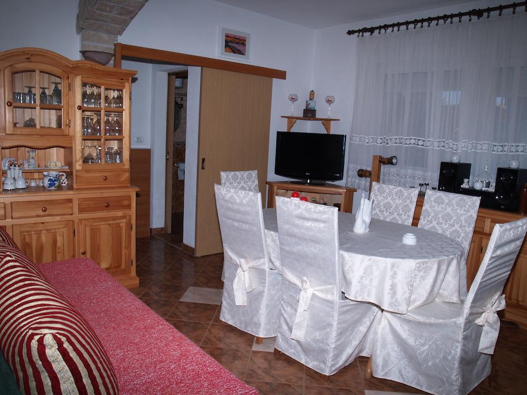 Apartments Anamarija Medulin Exterior foto